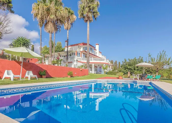 3 Bedroom Amazing In Malaga Торремолинос