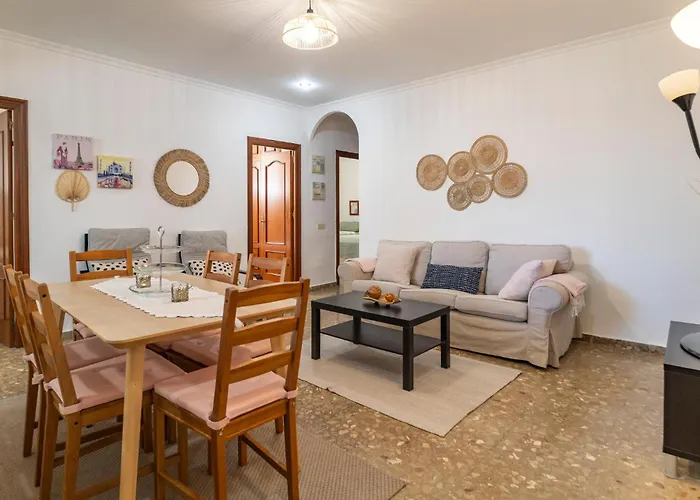 Lägenhet 3 Bedroom Amazing In Malaga *