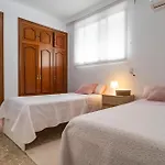 아파트 3 Bedroom Pet Friendly In Malaga 토레몰리노스